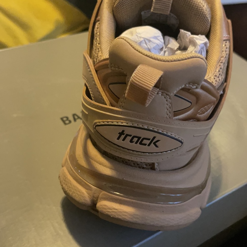 Latest Balenciaga Sneakers - Picture 2 of 3